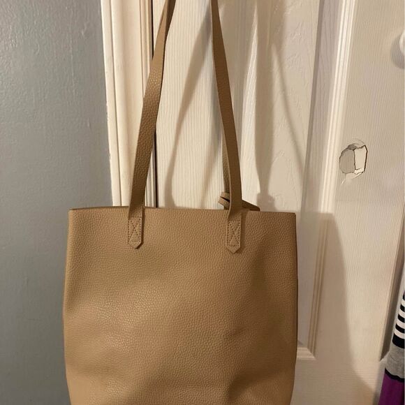 Beige tan purse tote with top handles great condition - Picture 2 of 4
